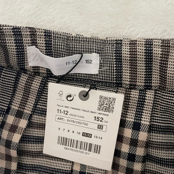 Zara Checkered Pleated Skirt in Black and White - Picture 5 of 8